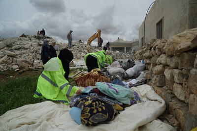 Removing debris as part of the Early Recovery and Livelihoods cluster